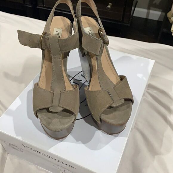 Steve Madden sandals   - Picture 1 of 7